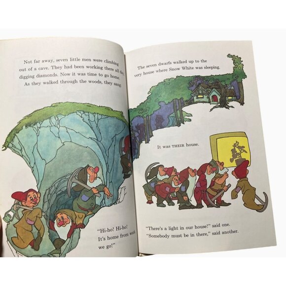 Walt Disneys Snow White And The Seven Dwarfs Hardcover Book - Picture 11 of 15